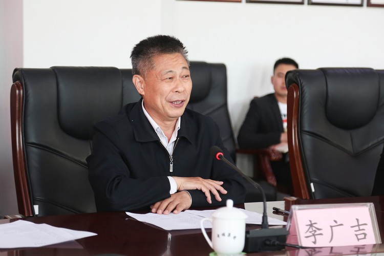 热烈祝贺中煤集团与济宁学院首批‘双师型’教师培养培训基地签约暨揭牌仪式圆满成功