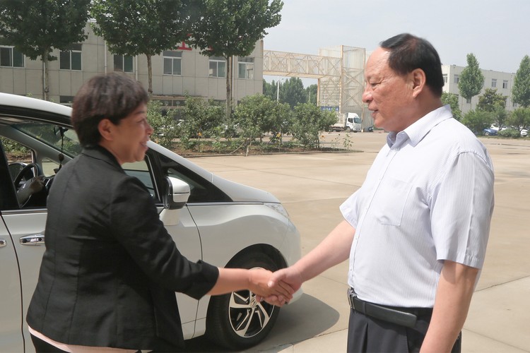 热烈欢迎济宁市工商联领导一行莅临中煤集团参观指导