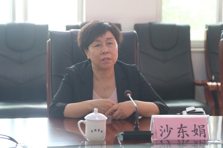 热烈欢迎济宁市工商联领导一行莅临中煤集团参观指导