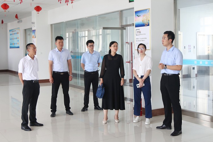 热烈欢迎济宁市商务局领导莅临中煤集团参观指导