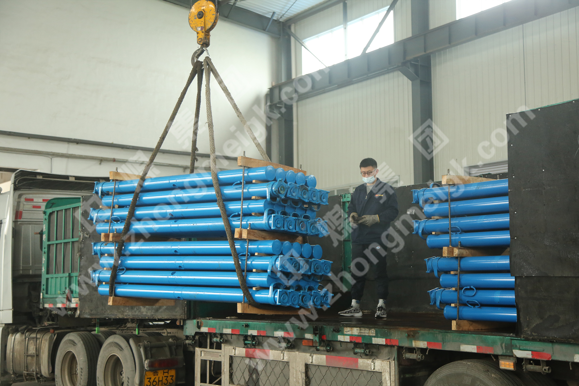 中煤集团一批矿用单体液压支柱发往新疆